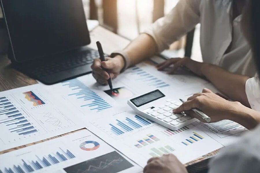Implementing Impact Investing Funds into a Mainstream Portfolio